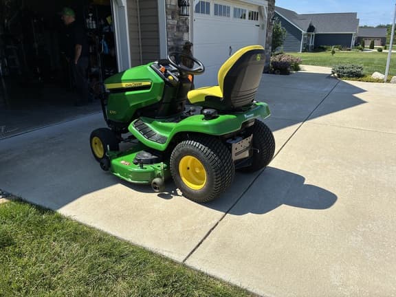 Image of John Deere X390 equipment image 1