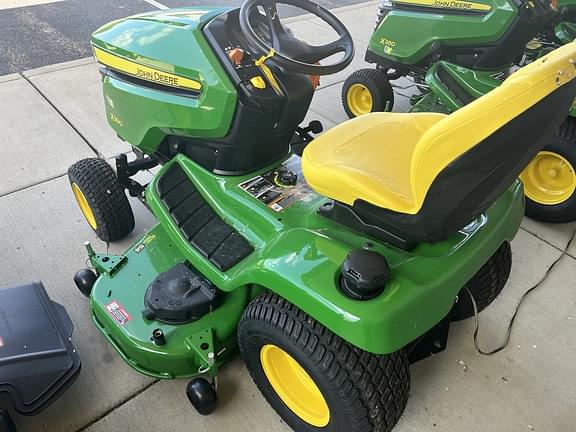 Image of John Deere X390 equipment image 1