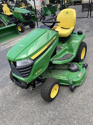 Image of John Deere X390 equipment image 1