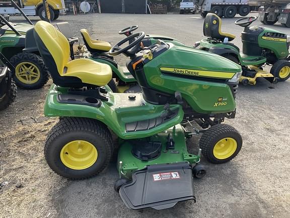 Image of John Deere X390 equipment image 2