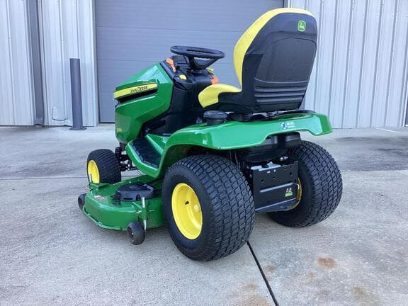 Image of John Deere X390 equipment image 3