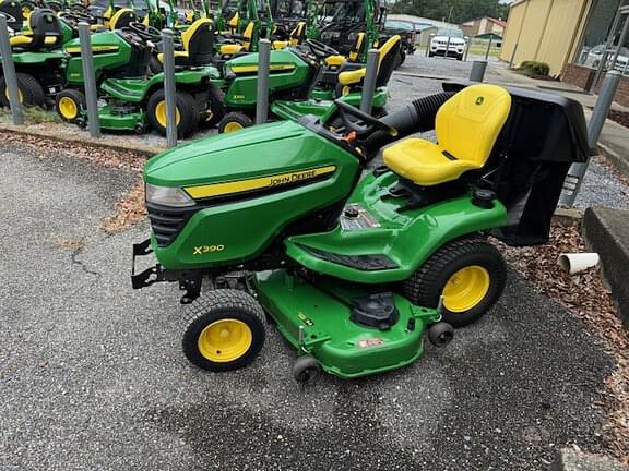 Image of John Deere X390 equipment image 2