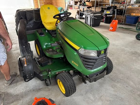 2023 John Deere X390 Equipment Image0