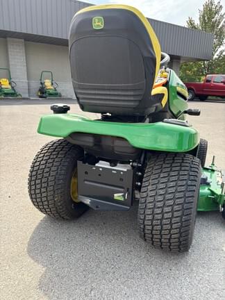 Image of John Deere X390 equipment image 1