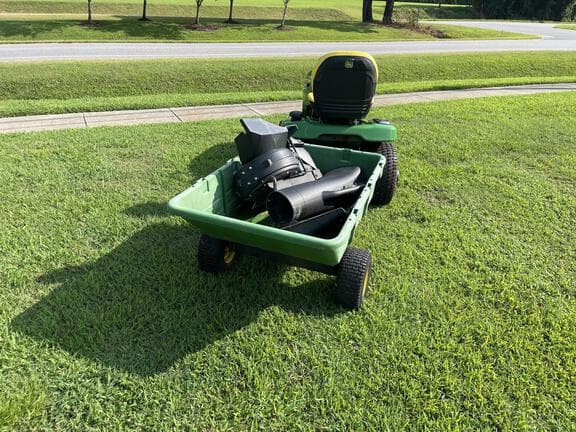 Image of John Deere X390 equipment image 4