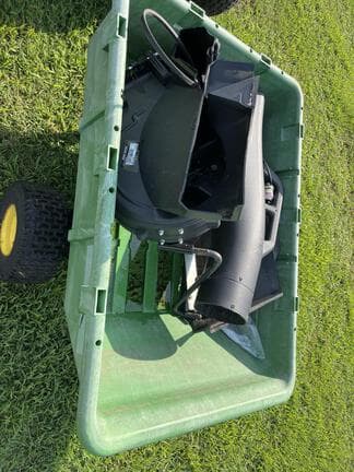 Image of John Deere X390 equipment image 3