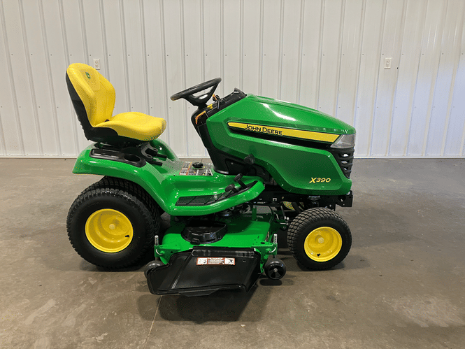 2023 John Deere X390 Equipment Image0