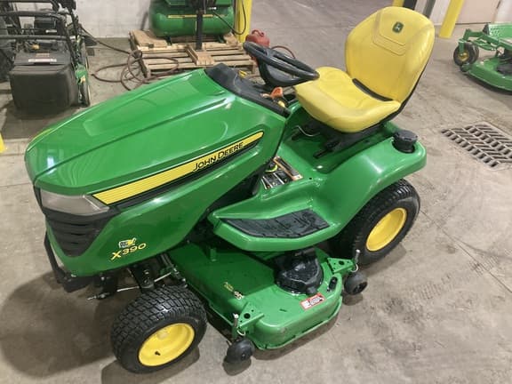 Image of John Deere X390 equipment image 2
