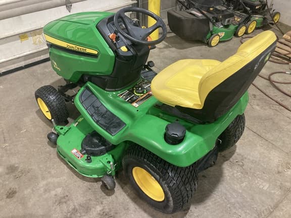 Image of John Deere X390 equipment image 3