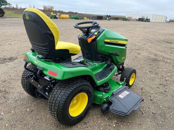Image of John Deere X390 equipment image 4