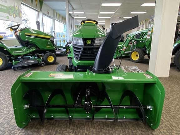 Image of John Deere X390 equipment image 3