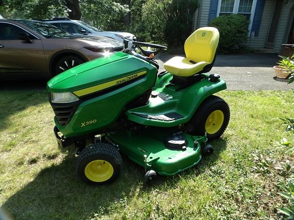 Image of John Deere X390 Primary image