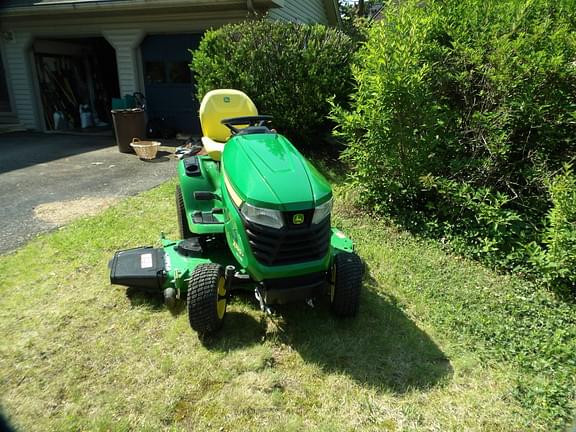 Image of John Deere X390 equipment image 1
