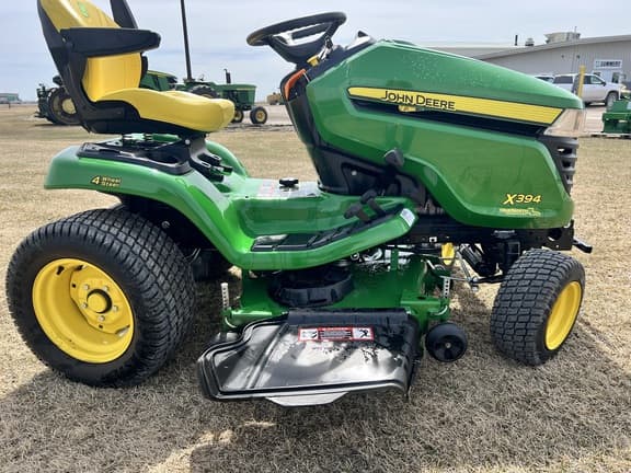 Image of John Deere X394 equipment image 1
