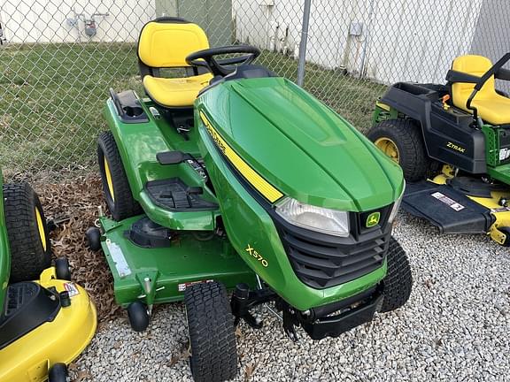 Image of John Deere X570 equipment image 1