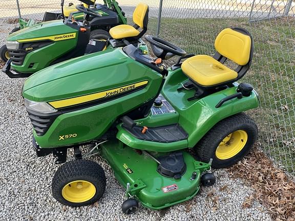 Image of John Deere X570 equipment image 2