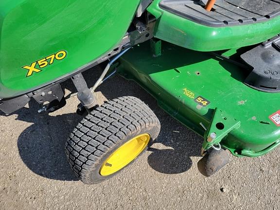 Image of John Deere X570 equipment image 4