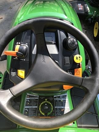 Image of John Deere X570 equipment image 4