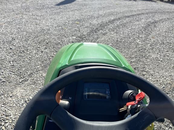 Image of John Deere X570 equipment image 1