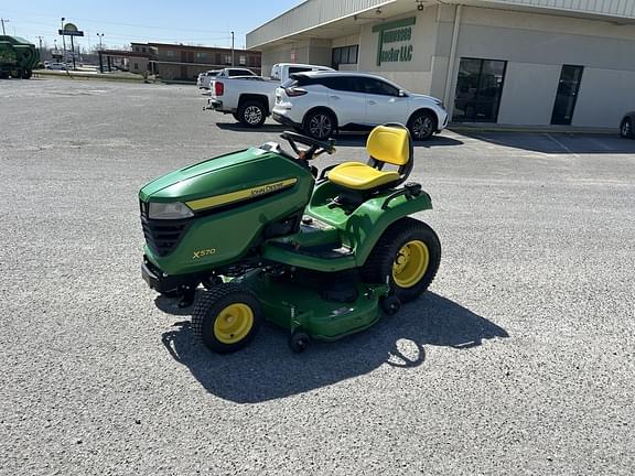 Image of John Deere X570 equipment image 1