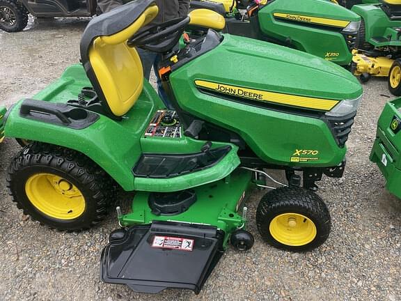 Image of John Deere X570 equipment image 1