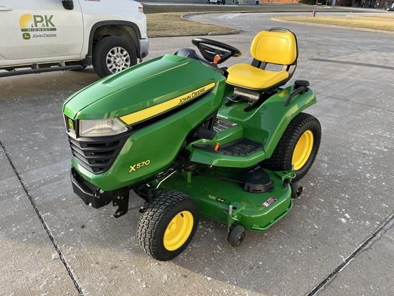 Image of John Deere X570 equipment image 1