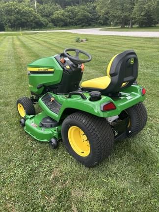 Image of John Deere X570 equipment image 3