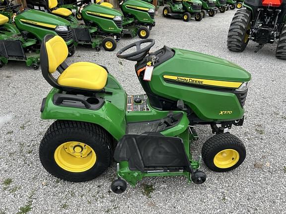 Image of John Deere X570 equipment image 1