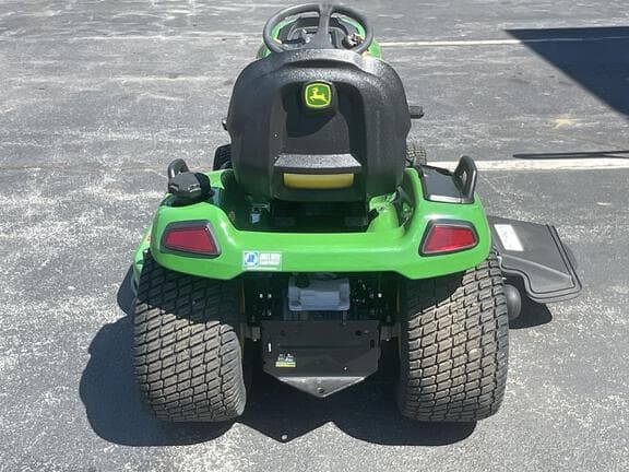 Image of John Deere X570 equipment image 3
