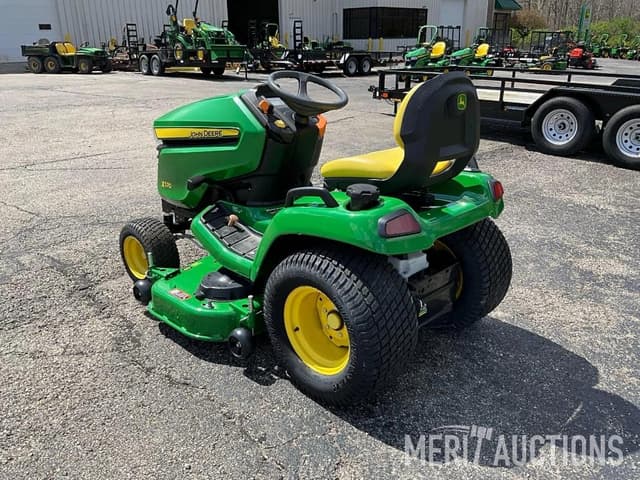 Image of John Deere X570 equipment image 1