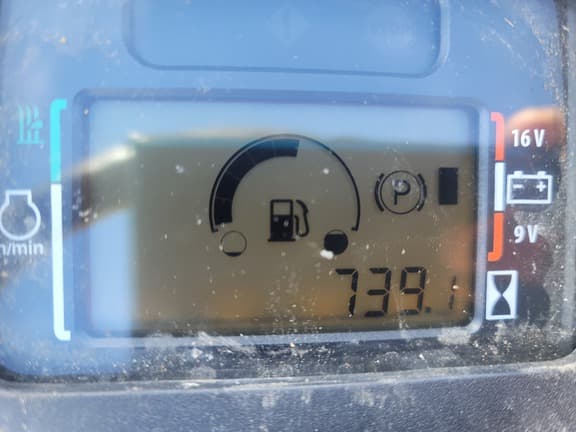 Image of John Deere X580 equipment image 2