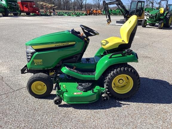 Image of John Deere X580 equipment image 3