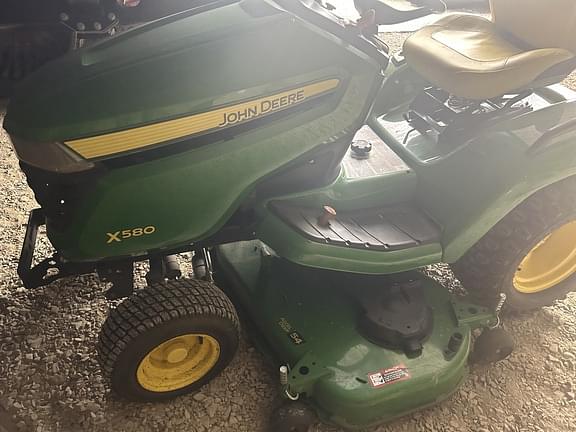 Image of John Deere X580 equipment image 2