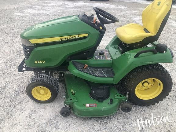 Image of John Deere X580 equipment image 3