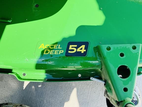 Image of John Deere X580 equipment image 3