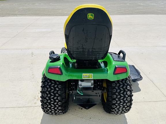 Image of John Deere X580 equipment image 4