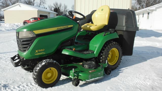 Image of John Deere X580 equipment image 1