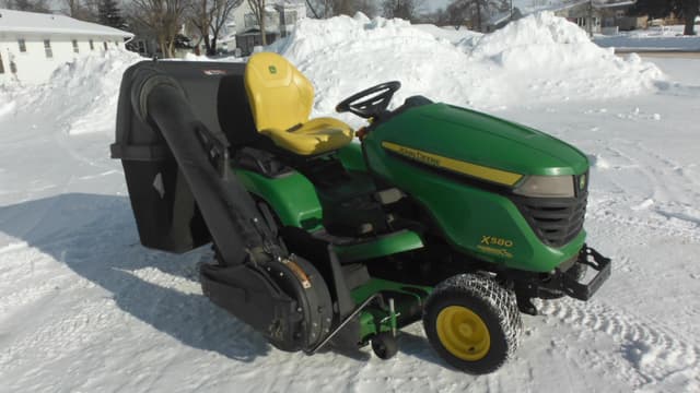 Image of John Deere X580 equipment image 2