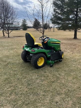 Image of John Deere X580 equipment image 3