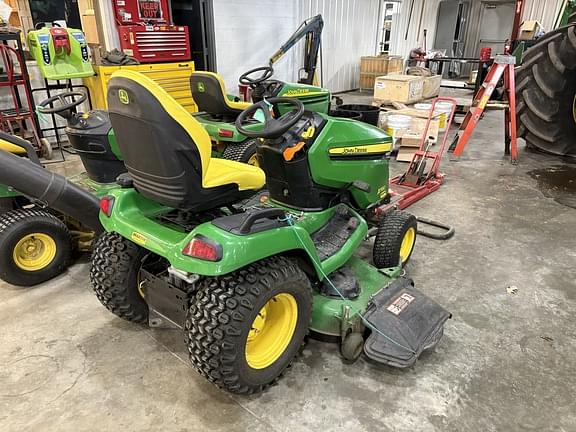 Image of John Deere X580 equipment image 2