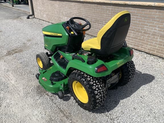 Image of John Deere X580 equipment image 3