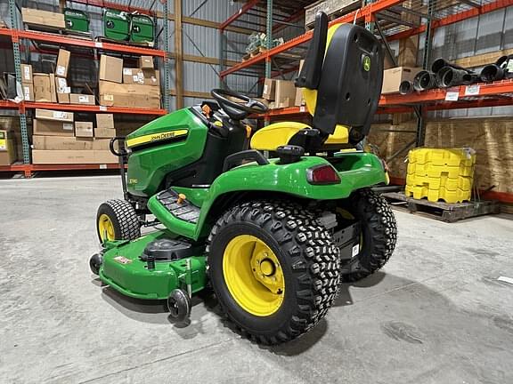 Image of John Deere X580 equipment image 4