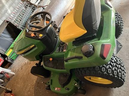 Image of John Deere X580 equipment image 1