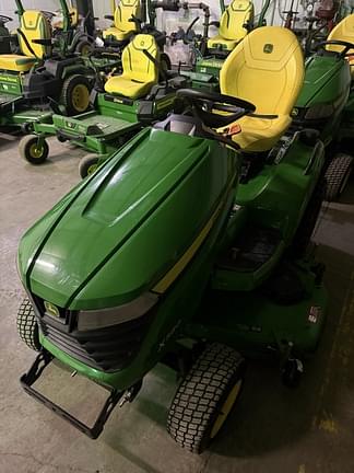 Image of John Deere X580 equipment image 2