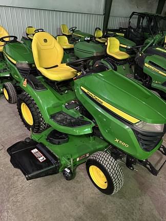 Image of John Deere X580 equipment image 1