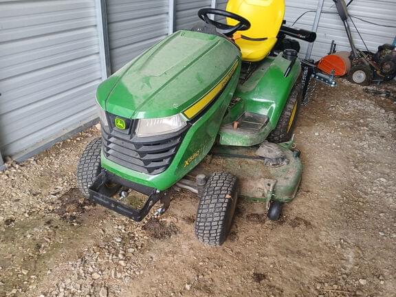 Image of John Deere X580 equipment image 1
