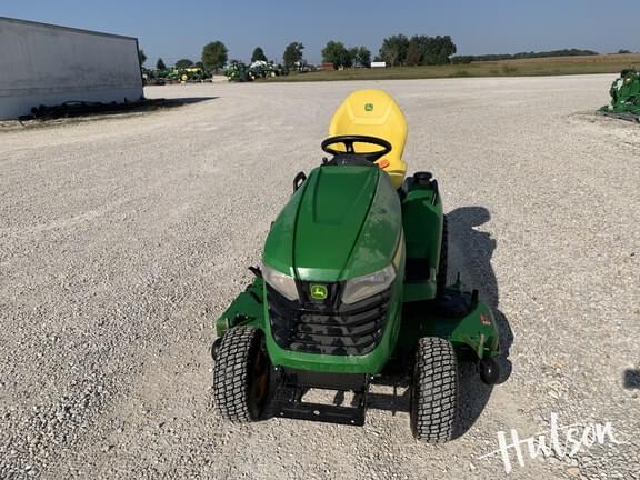 Image of John Deere X580 equipment image 2