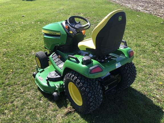 Image of John Deere X580 equipment image 2