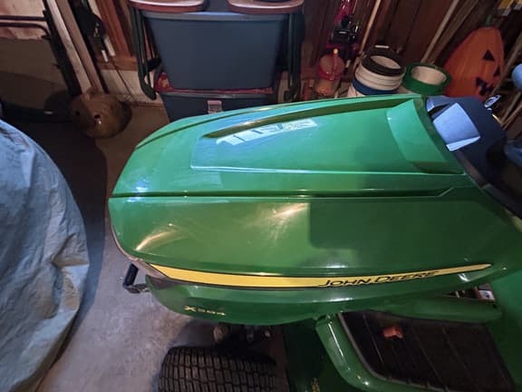 Image of John Deere X584 equipment image 3