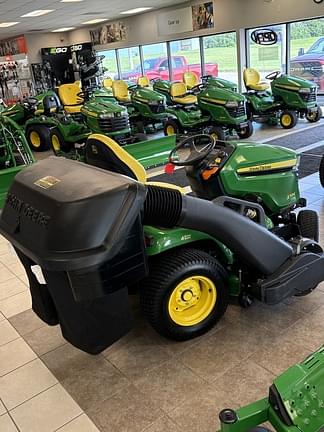 Image of John Deere X584 equipment image 4